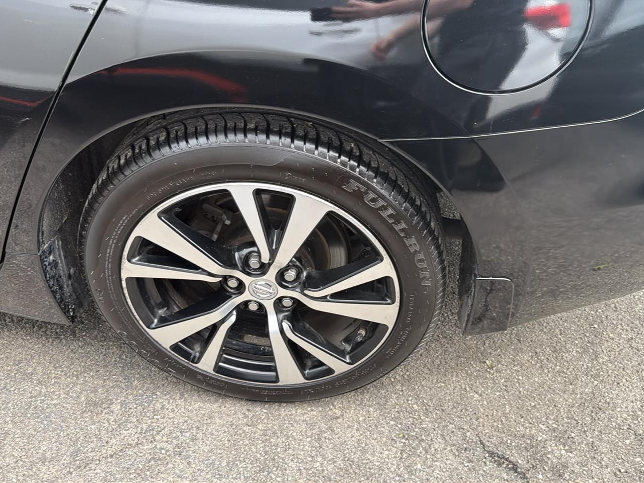 Nissan Maxima SV 3.5L 2017
