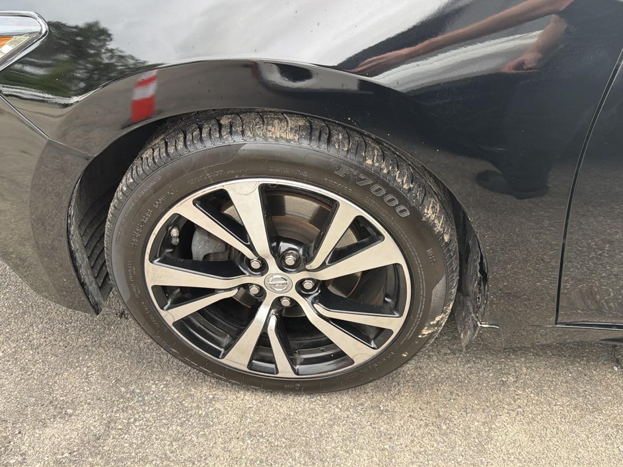 Nissan Maxima SV 3.5L 2017