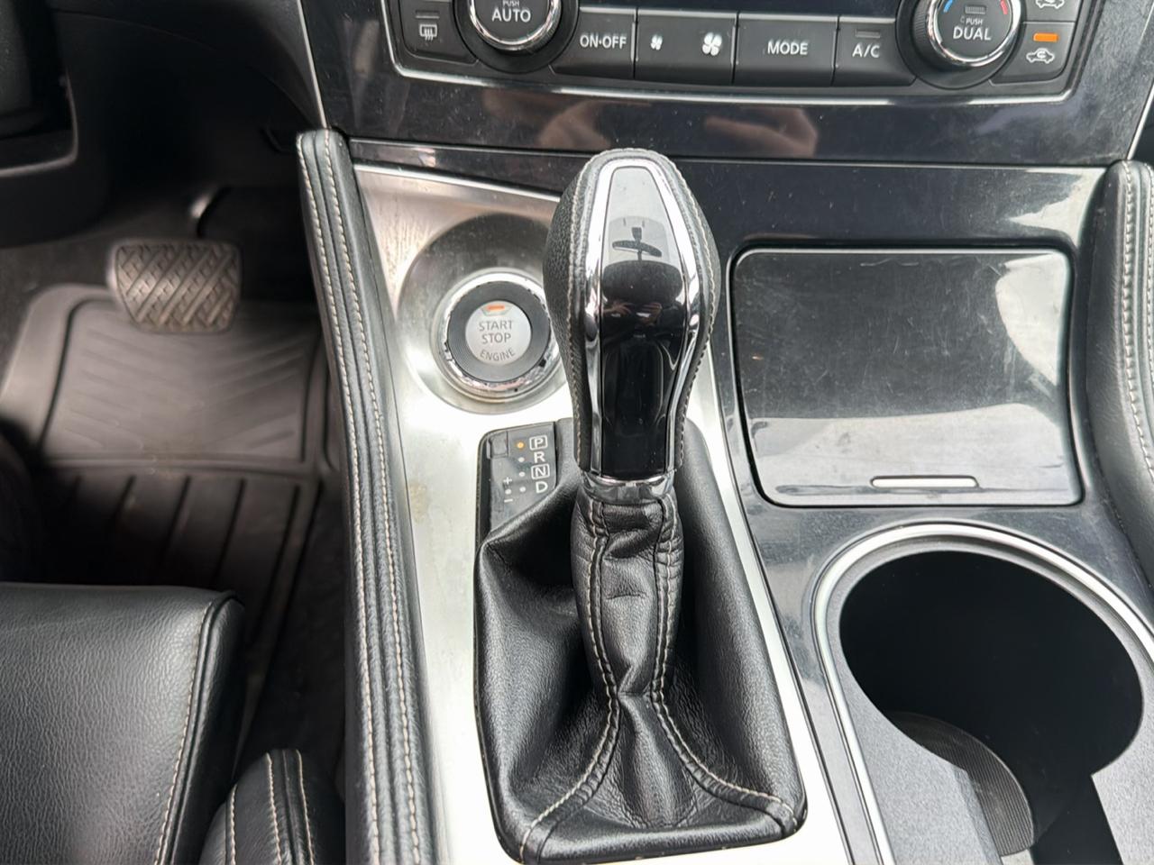 Nissan Maxima SV 3.5L 2017
