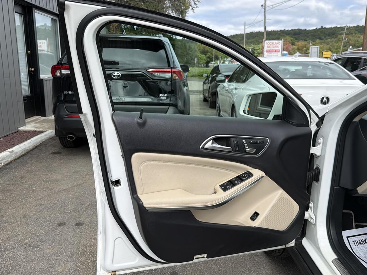Mercedes-Benz GLA GLA 250 4MATIC SUV 2019