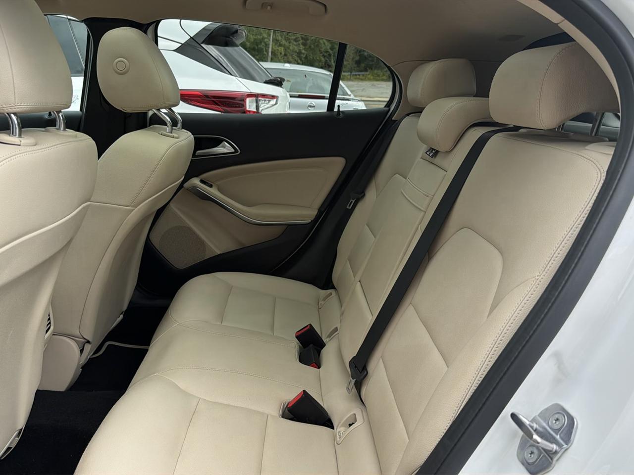 Mercedes-Benz GLA GLA 250 4MATIC SUV 2019
