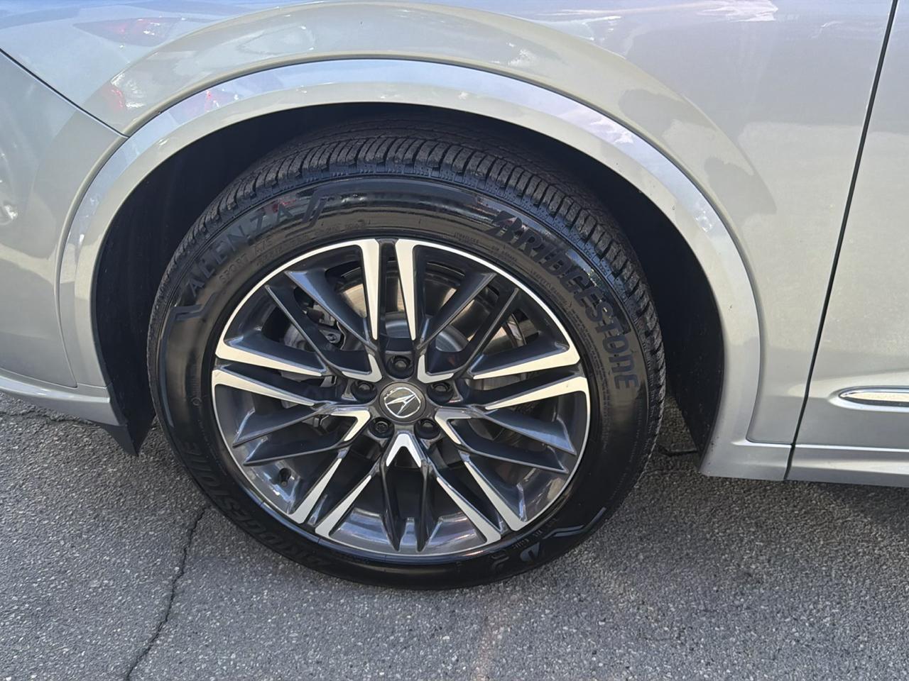 Acura MDX SH-AWD w/Advance Package 2026