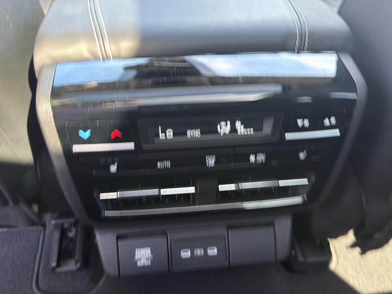 Acura MDX SH-AWD w/Advance Package 2026