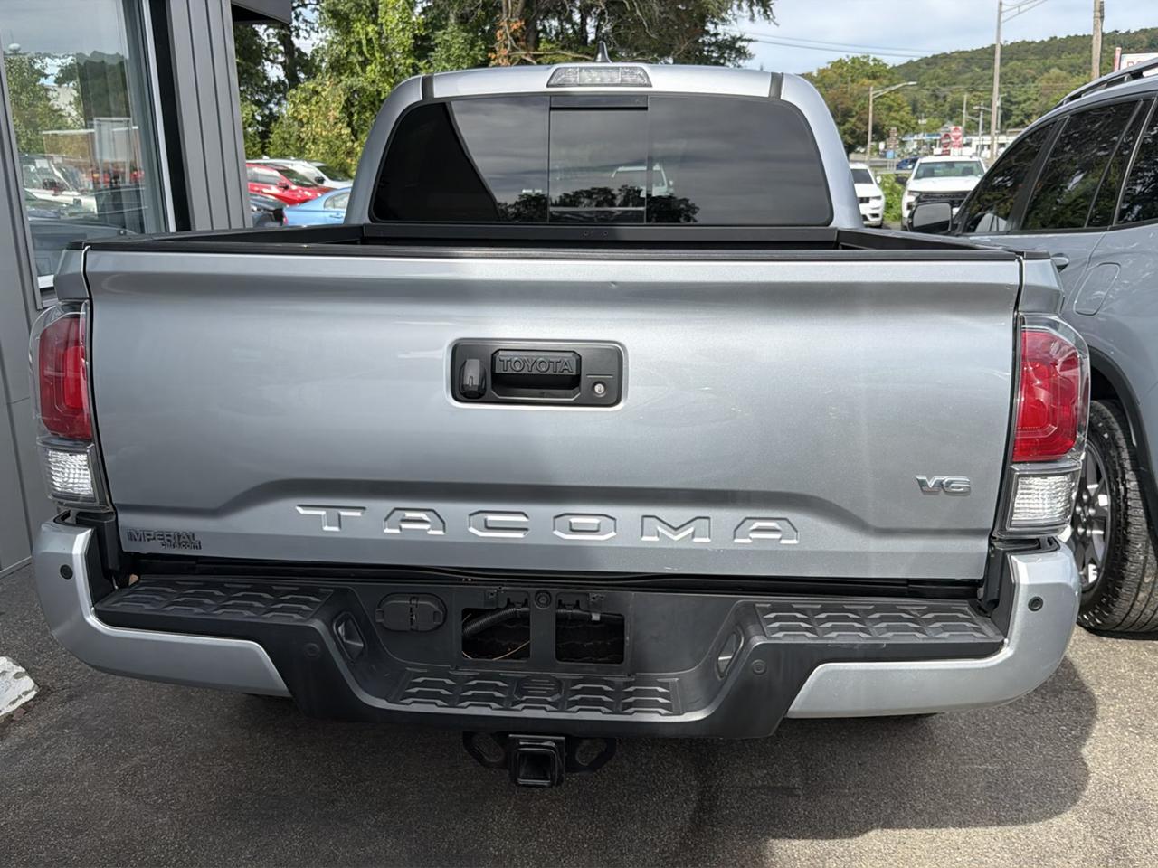 Toyota Tacoma 4WD TRD Off Road Double Cab 5' Bed V6 MT (Natl) 2022