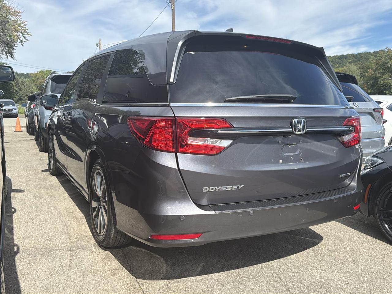Honda Odyssey Touring Auto 2024