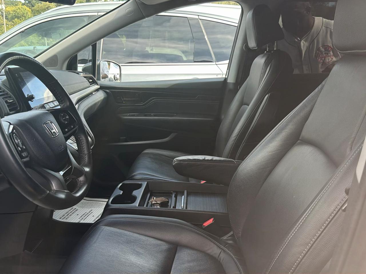 Honda Odyssey Touring Auto 2024
