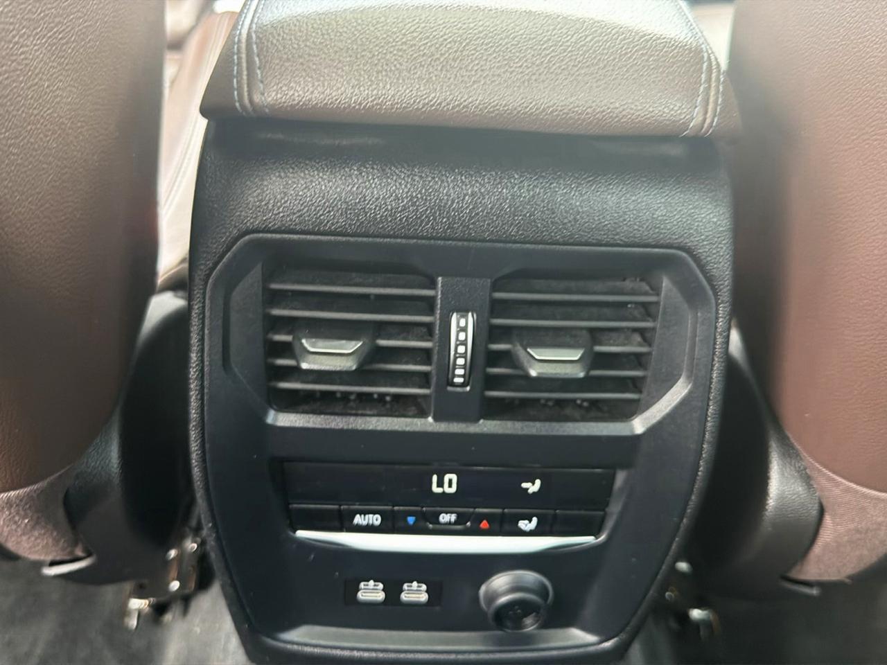 BMW 3 Series 330i xDrive Sedan North America 2020