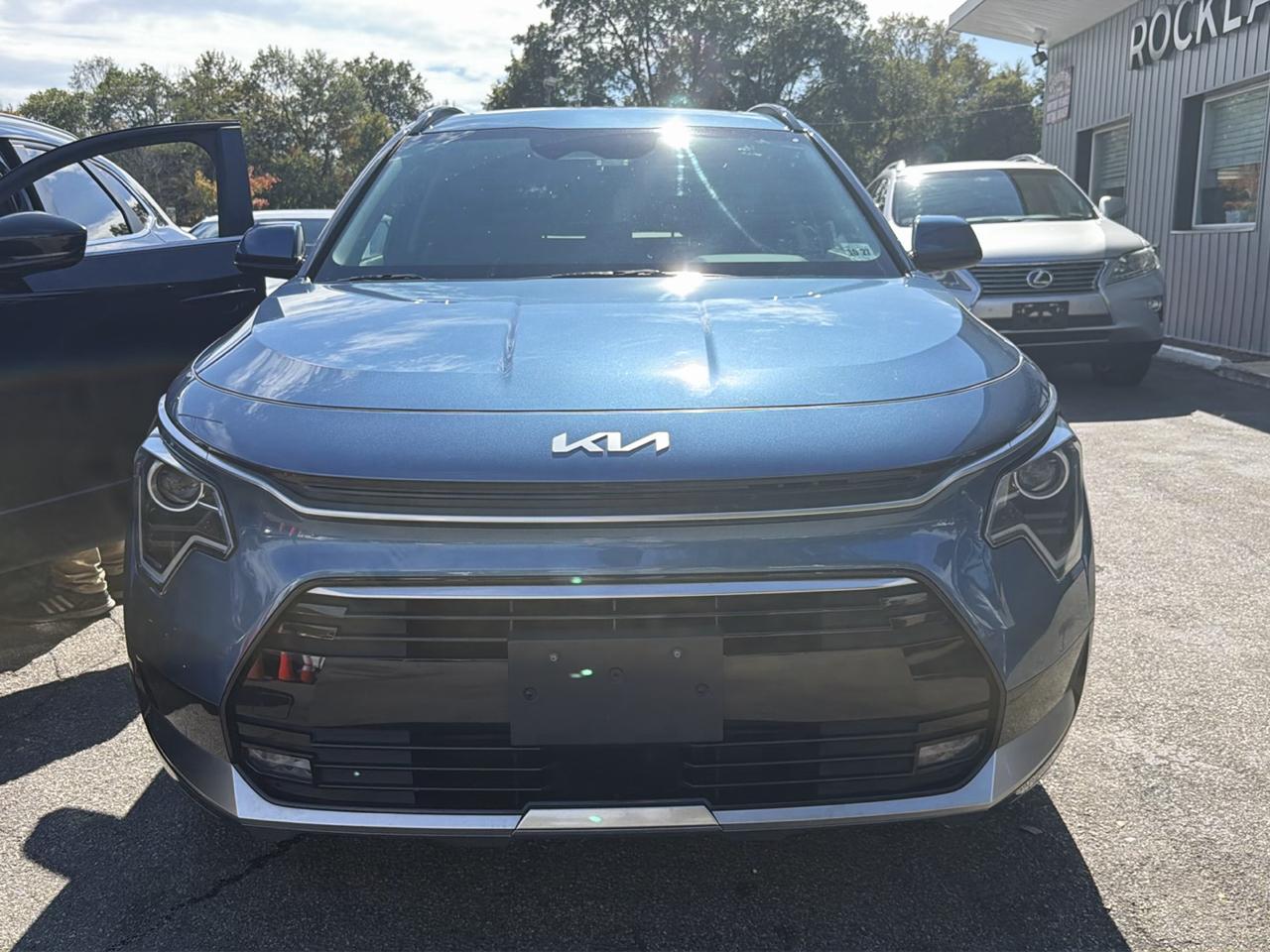 Kia Niro EX Touring FWD 2023