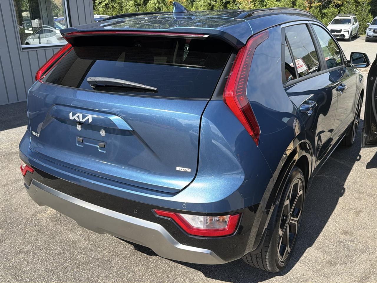 Kia Niro EX Touring FWD 2023