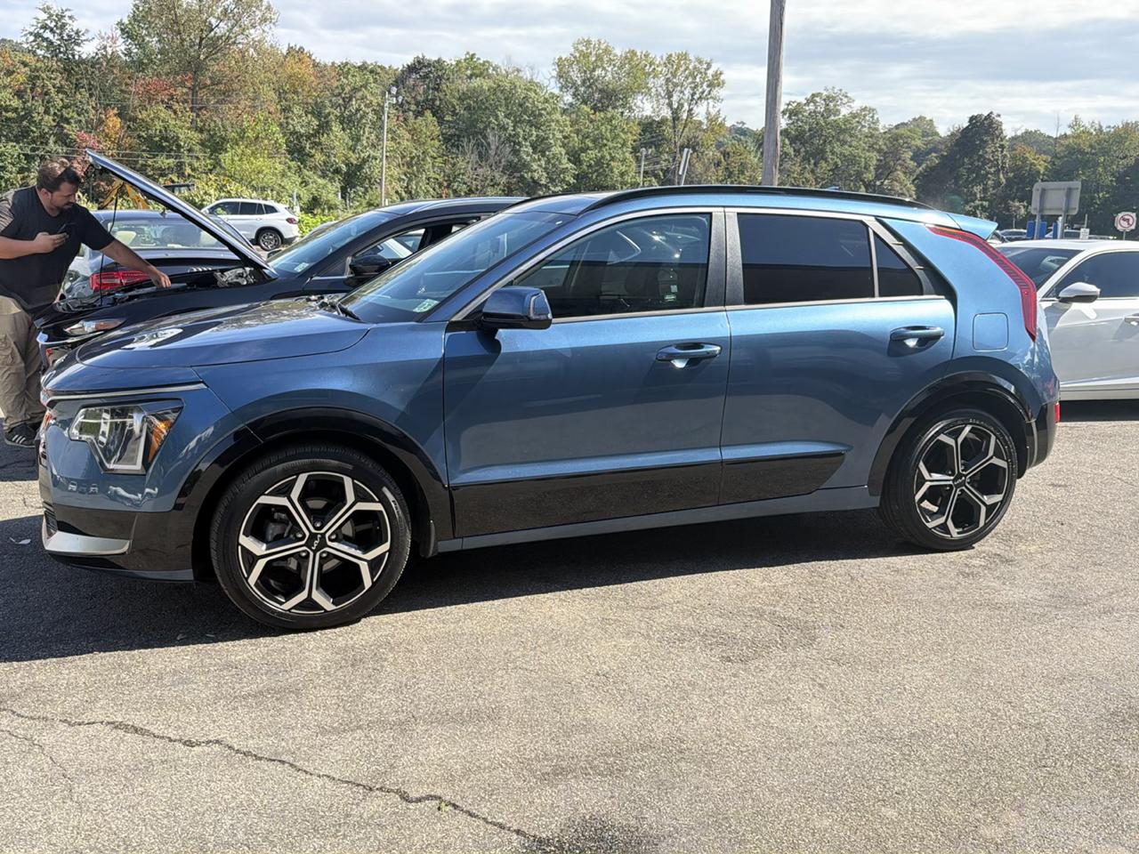 Kia Niro EX Touring FWD 2023