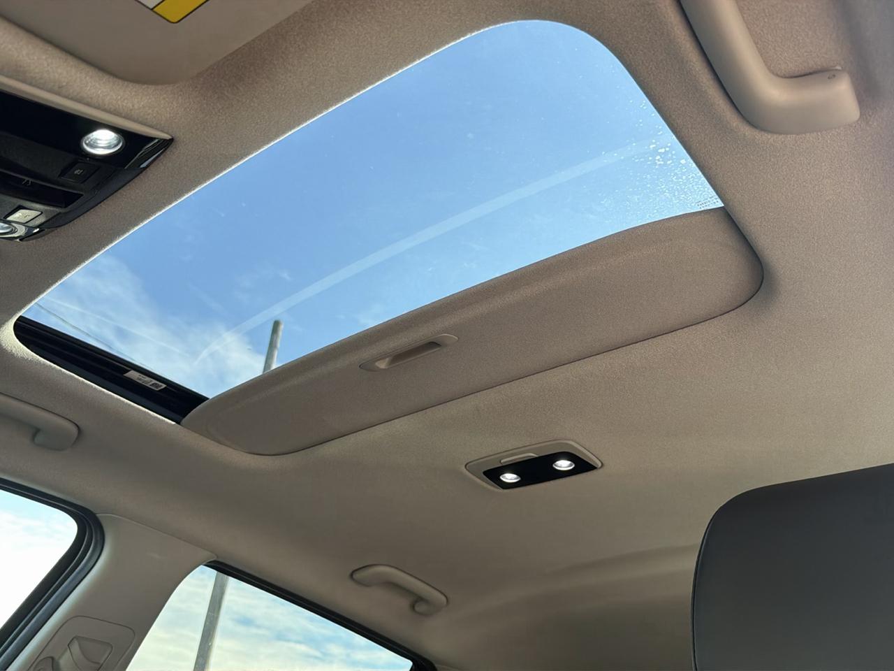 Kia Niro EX Touring FWD 2023