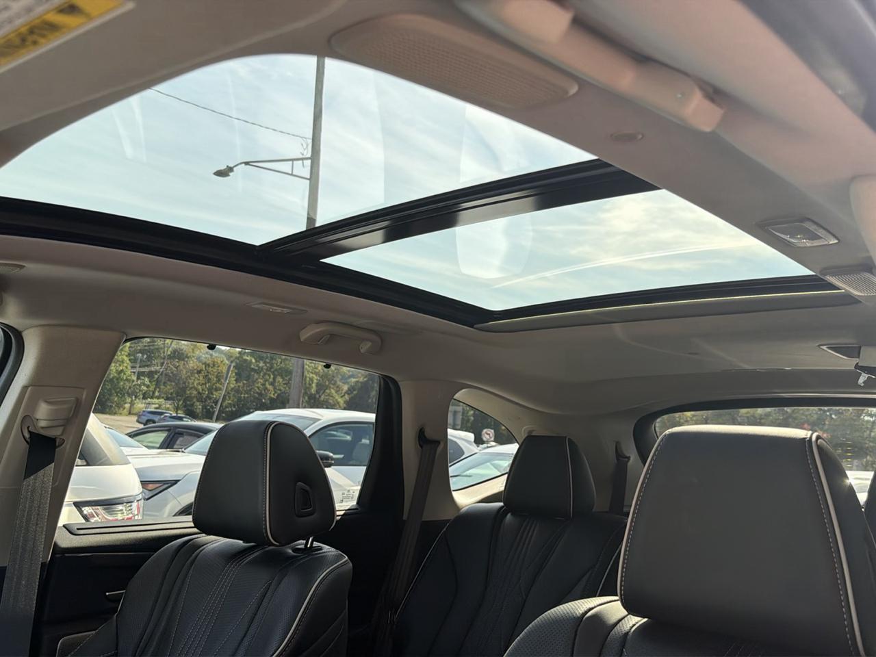 Acura MDX SH-AWD w/Advance Package 2026