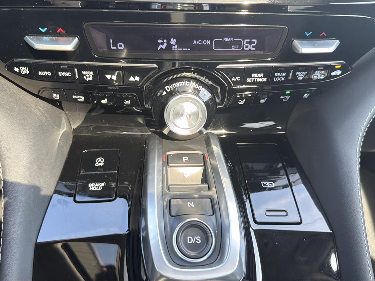 Acura MDX SH-AWD w/Advance Package 2026