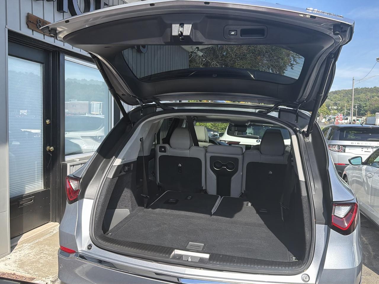 Acura MDX SH-AWD w/Advance Package 2026