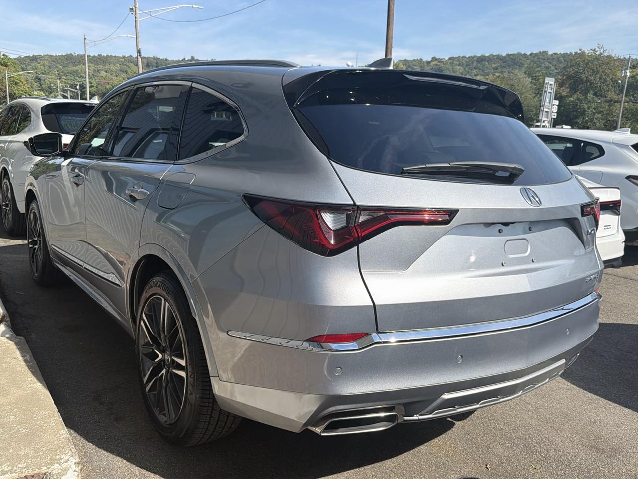 Acura MDX SH-AWD w/Advance Package 2026