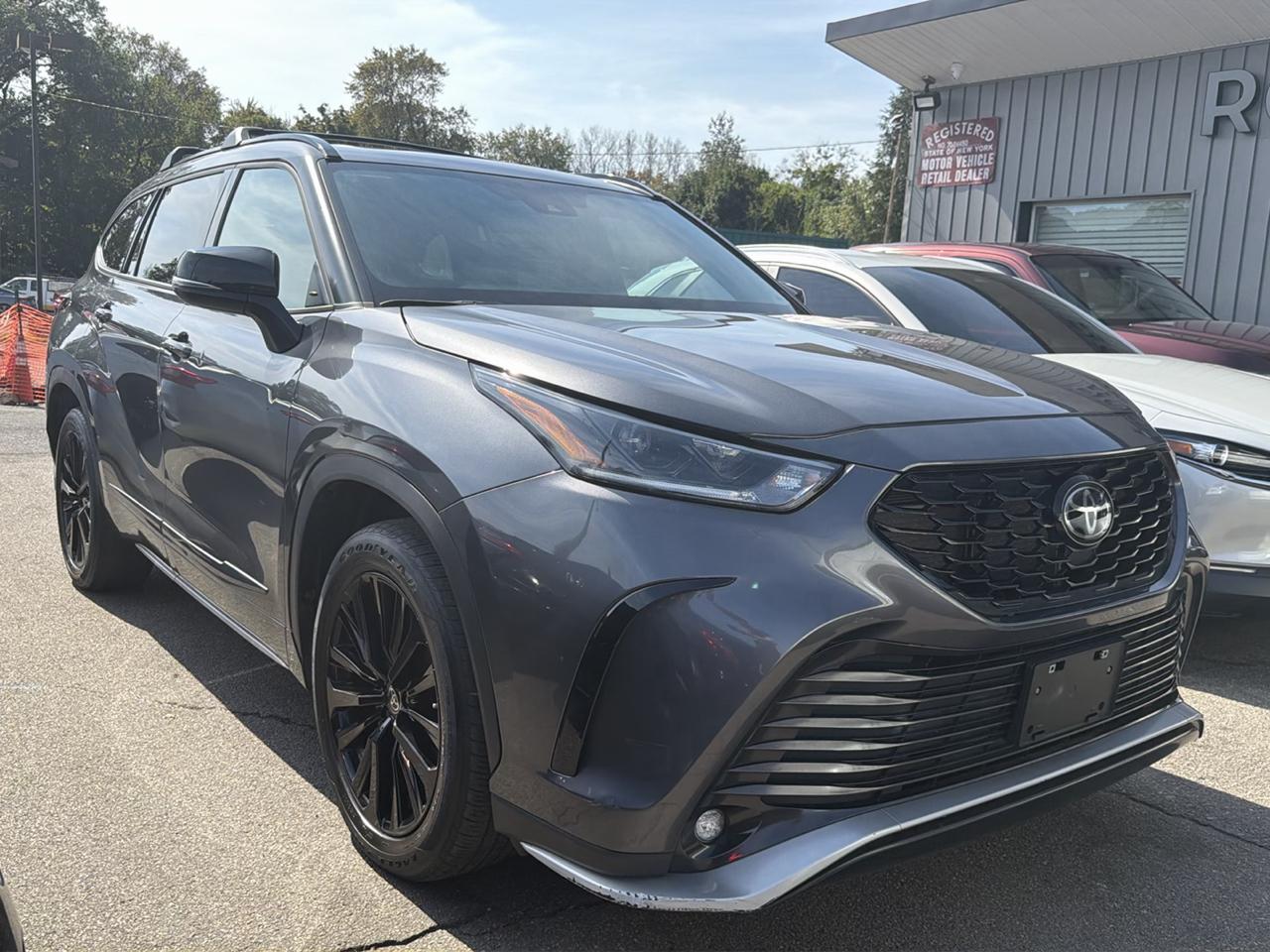 Toyota Highlander Platinum AWD (Natl) 2023