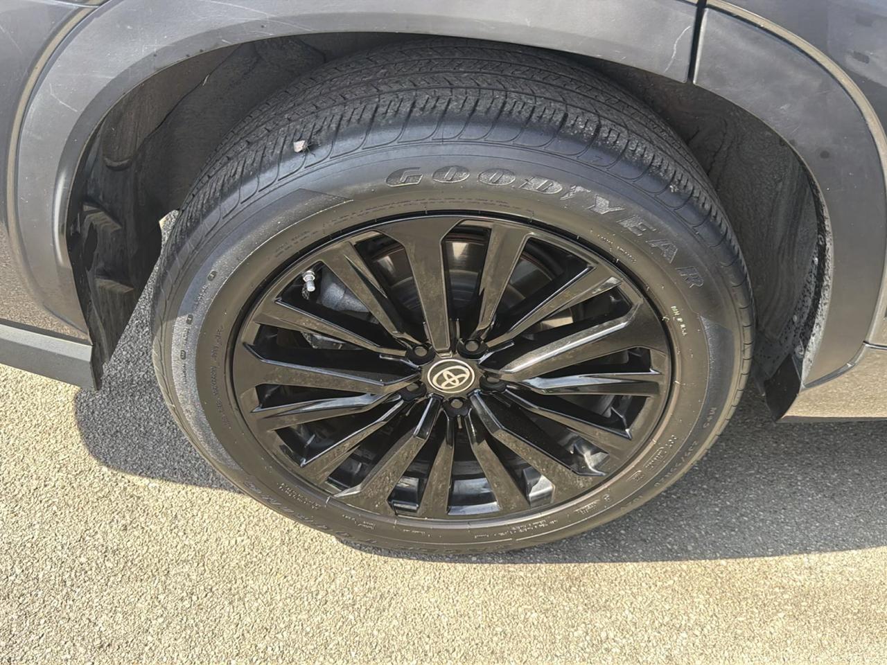Toyota Highlander Platinum AWD (Natl) 2023