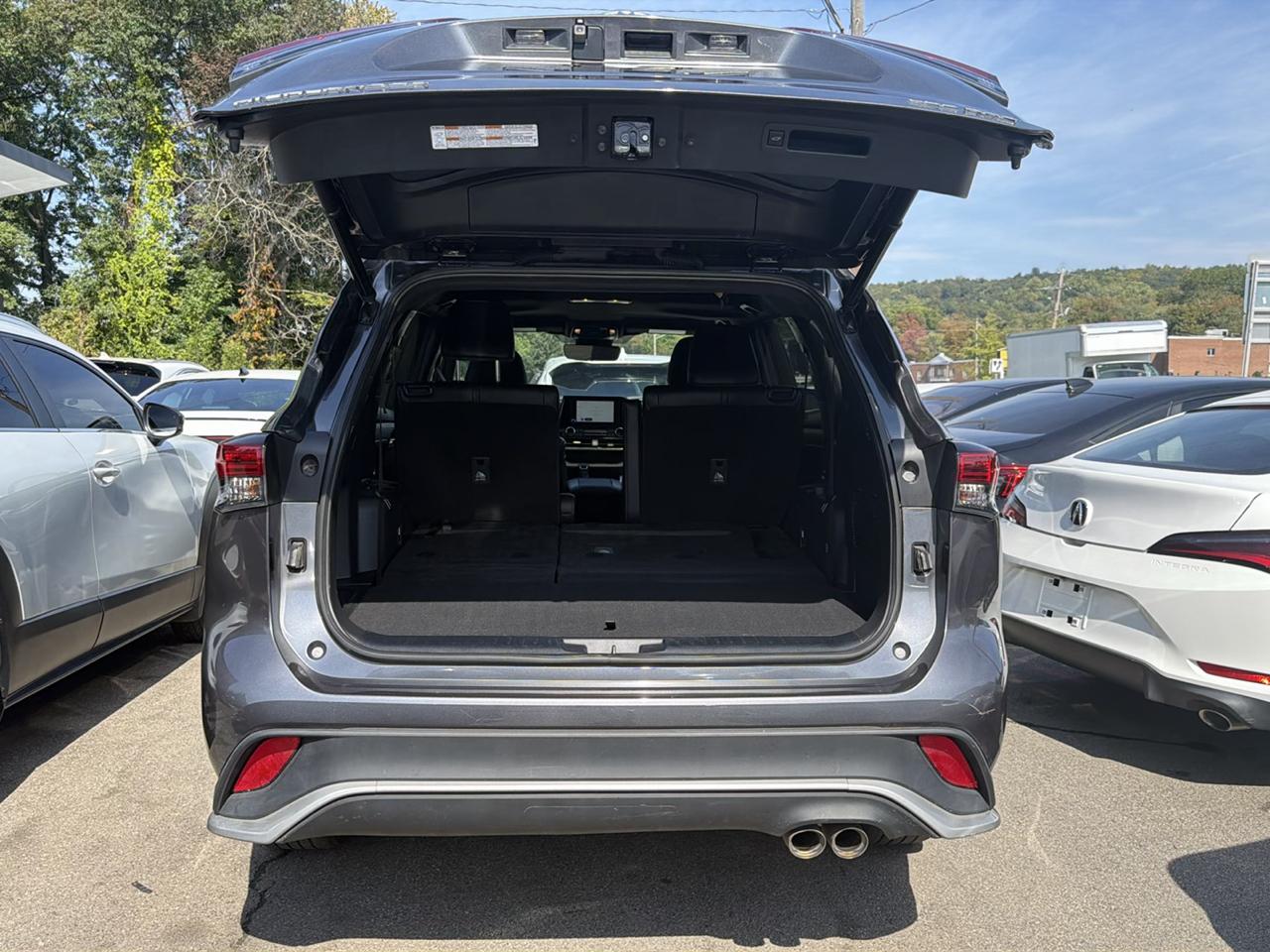 Toyota Highlander Platinum AWD (Natl) 2023