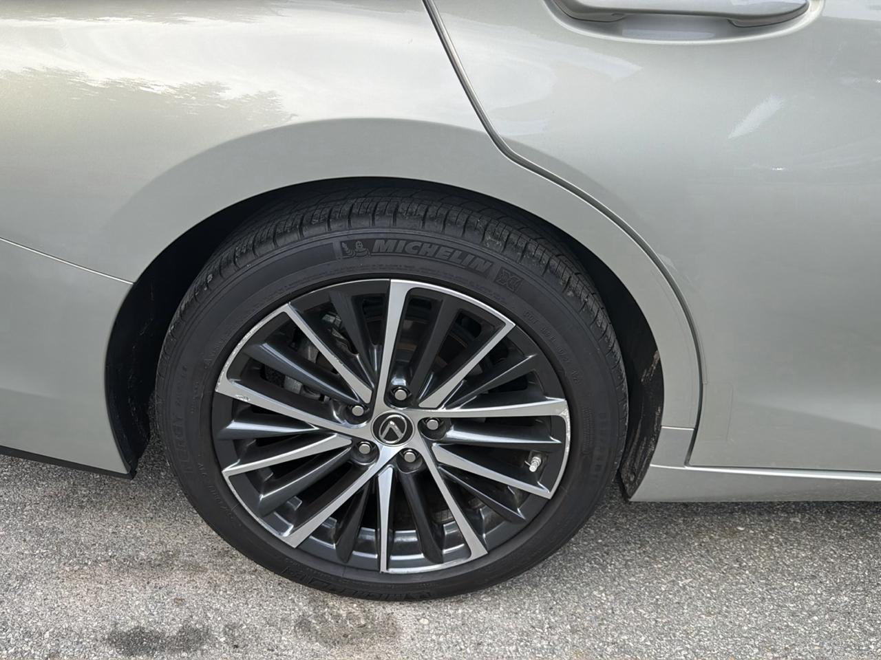 Lexus ES ES 350 FWD 2023