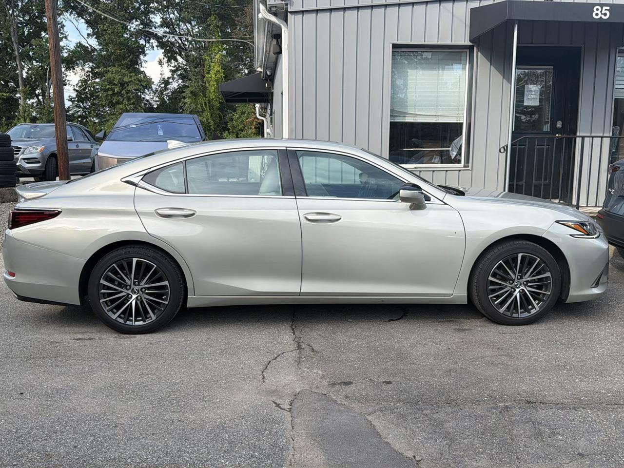 Lexus ES ES 350 FWD 2023