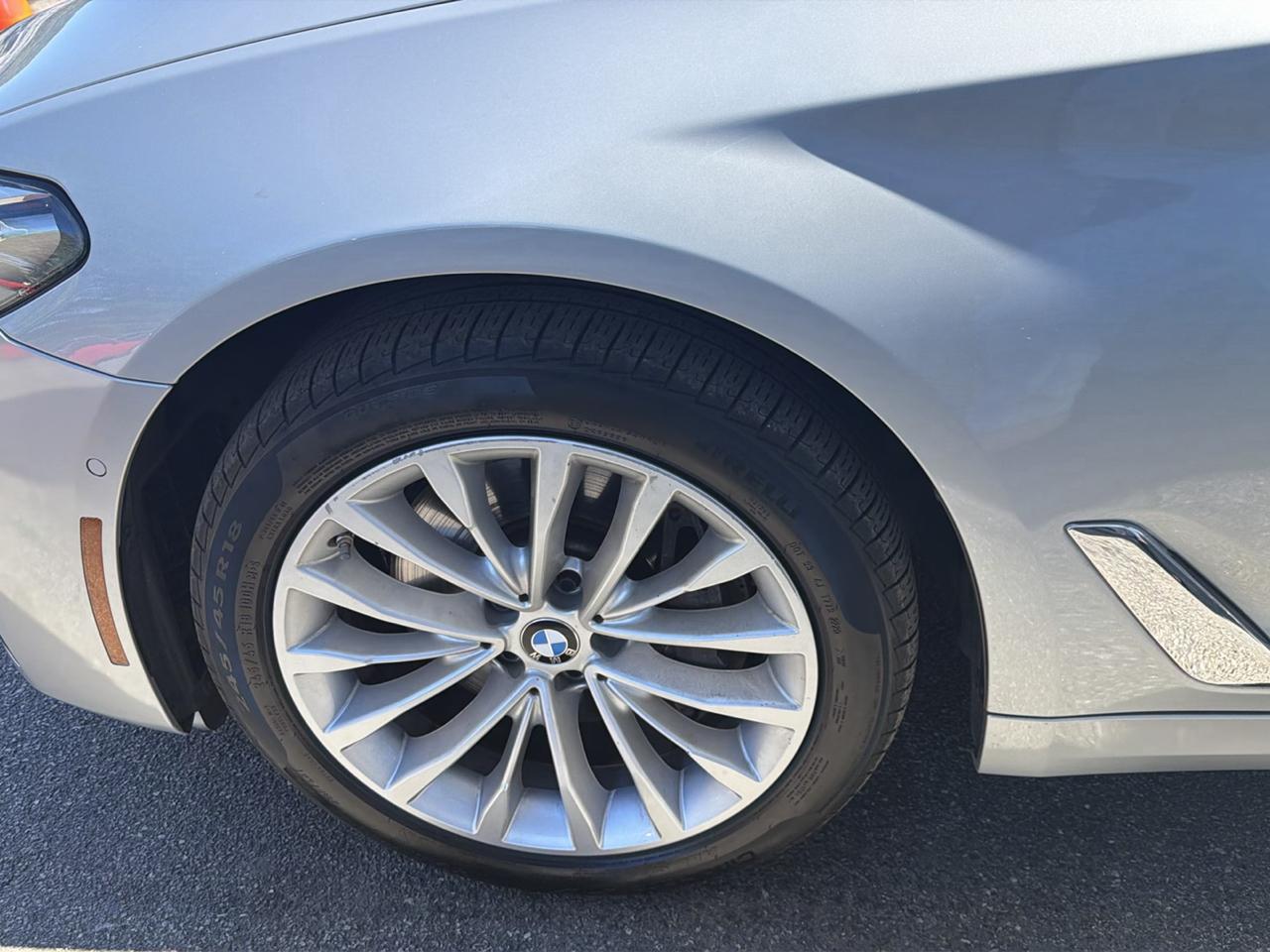 BMW 5 Series 540i xDrive Sedan 2021