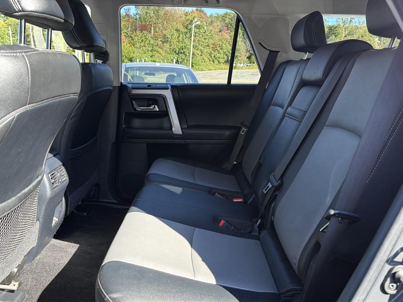 Toyota 4Runner SR5 Premium 4WD (Natl) 2024