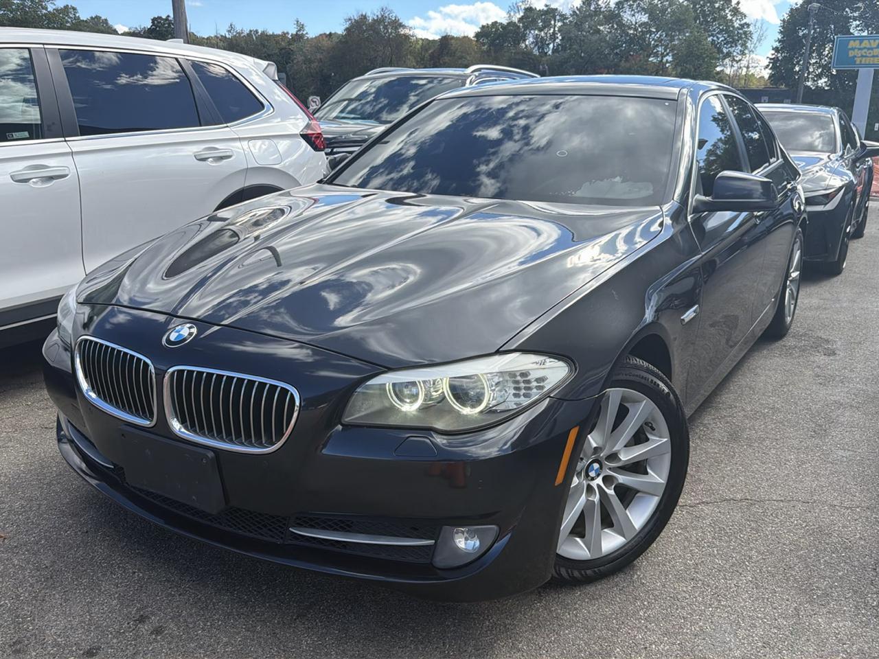 BMW 5 Series 4dr Sdn 528i xDrive AWD 2013