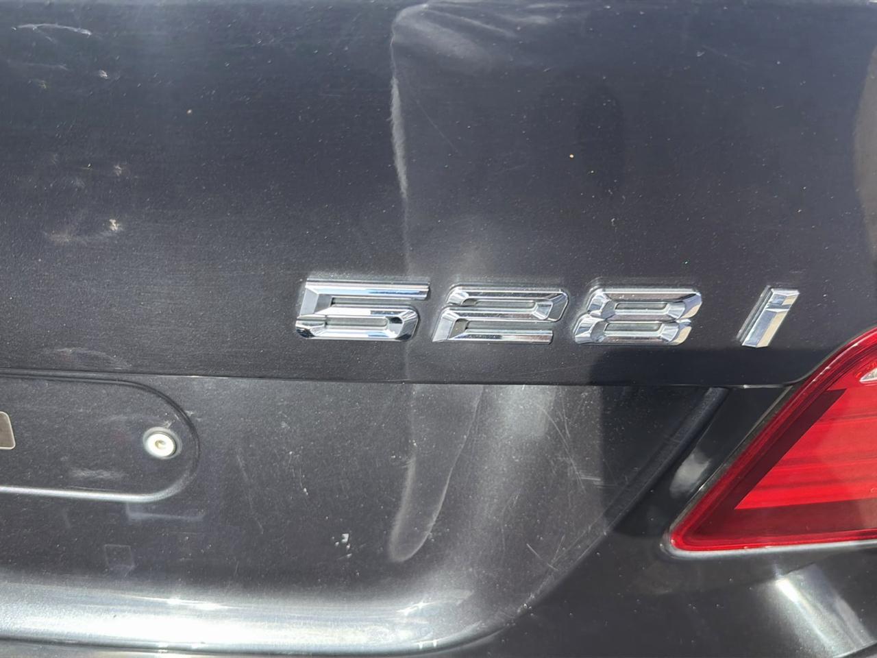 BMW 5 Series 4dr Sdn 528i xDrive AWD 2013