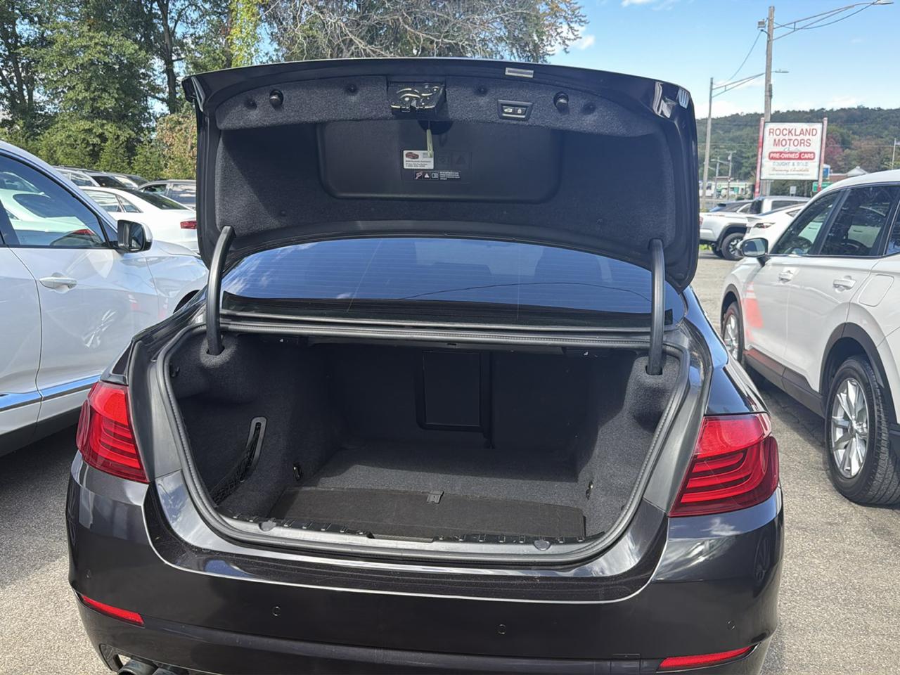 BMW 5 Series 4dr Sdn 528i xDrive AWD 2013