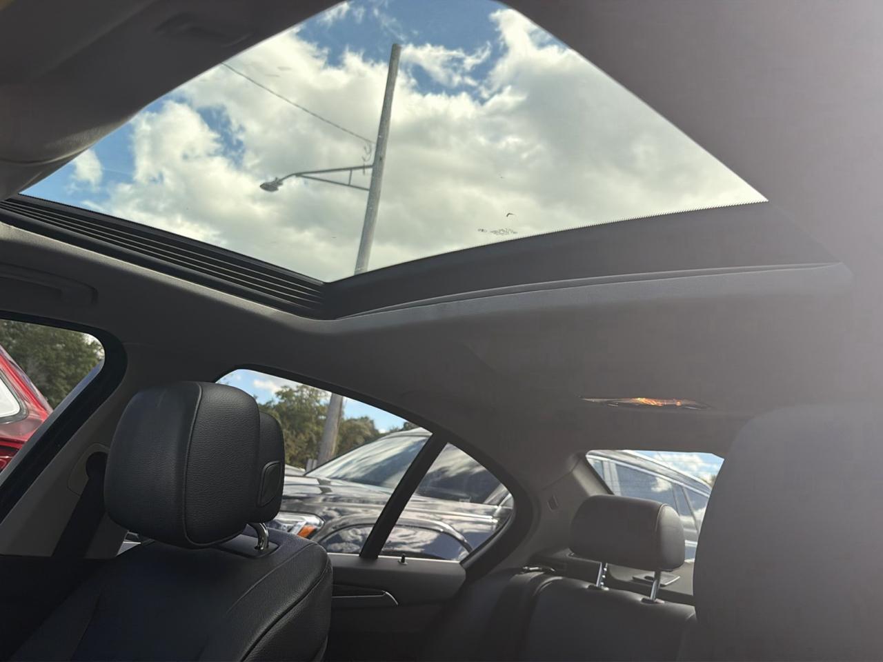 BMW 5 Series 4dr Sdn 528i xDrive AWD 2013
