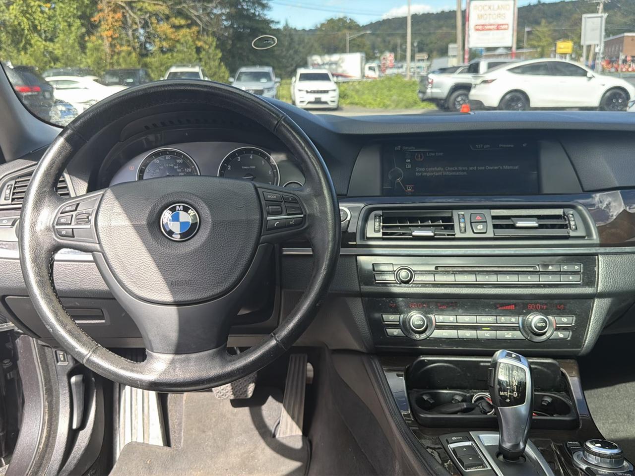 BMW 5 Series 4dr Sdn 528i xDrive AWD 2013