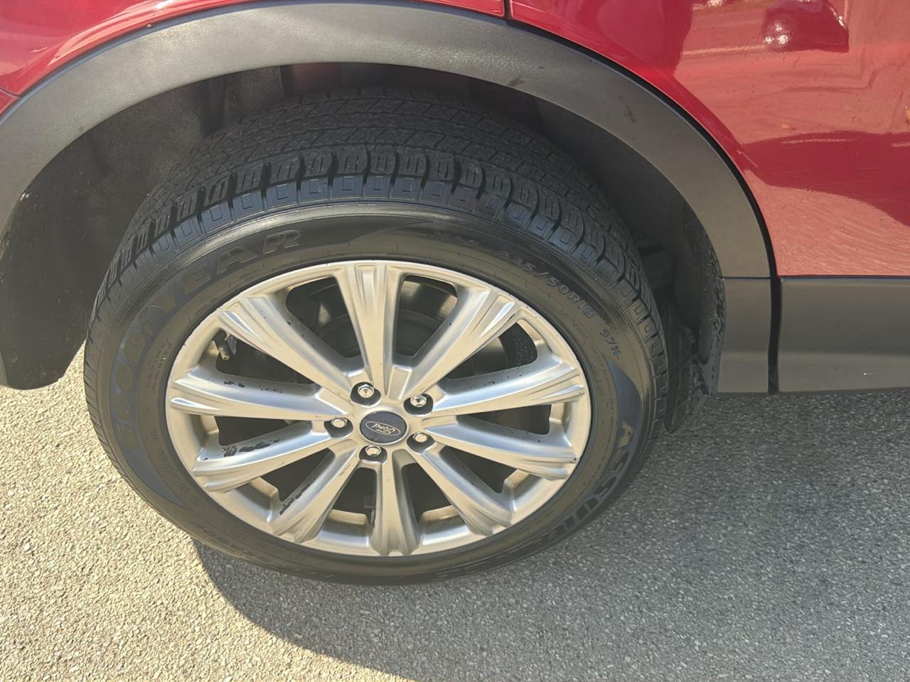 Ford Escape Titanium 4WD 2017