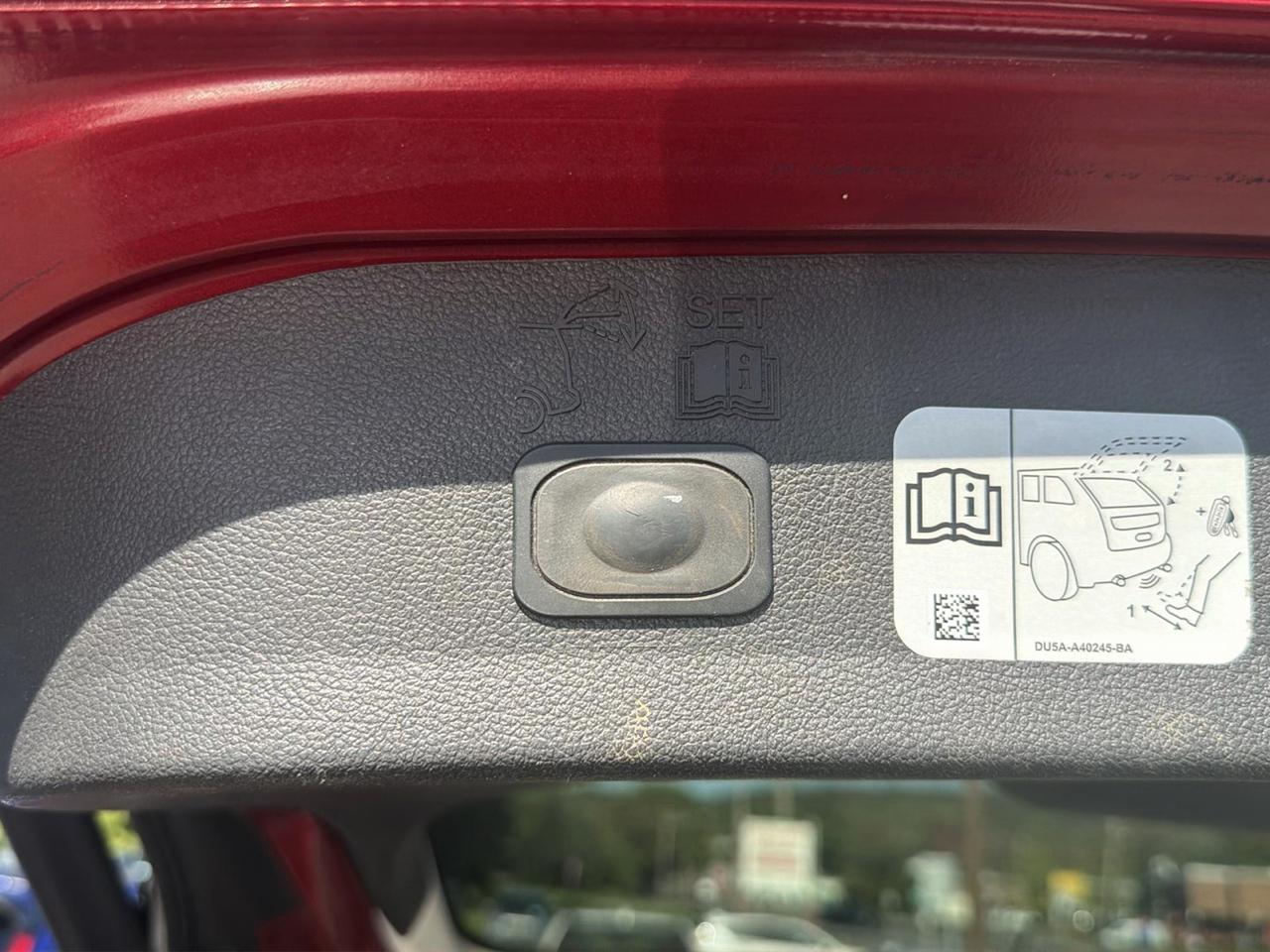 Ford Escape Titanium 4WD 2017