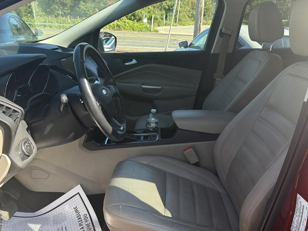 Ford Escape Titanium 4WD 2017