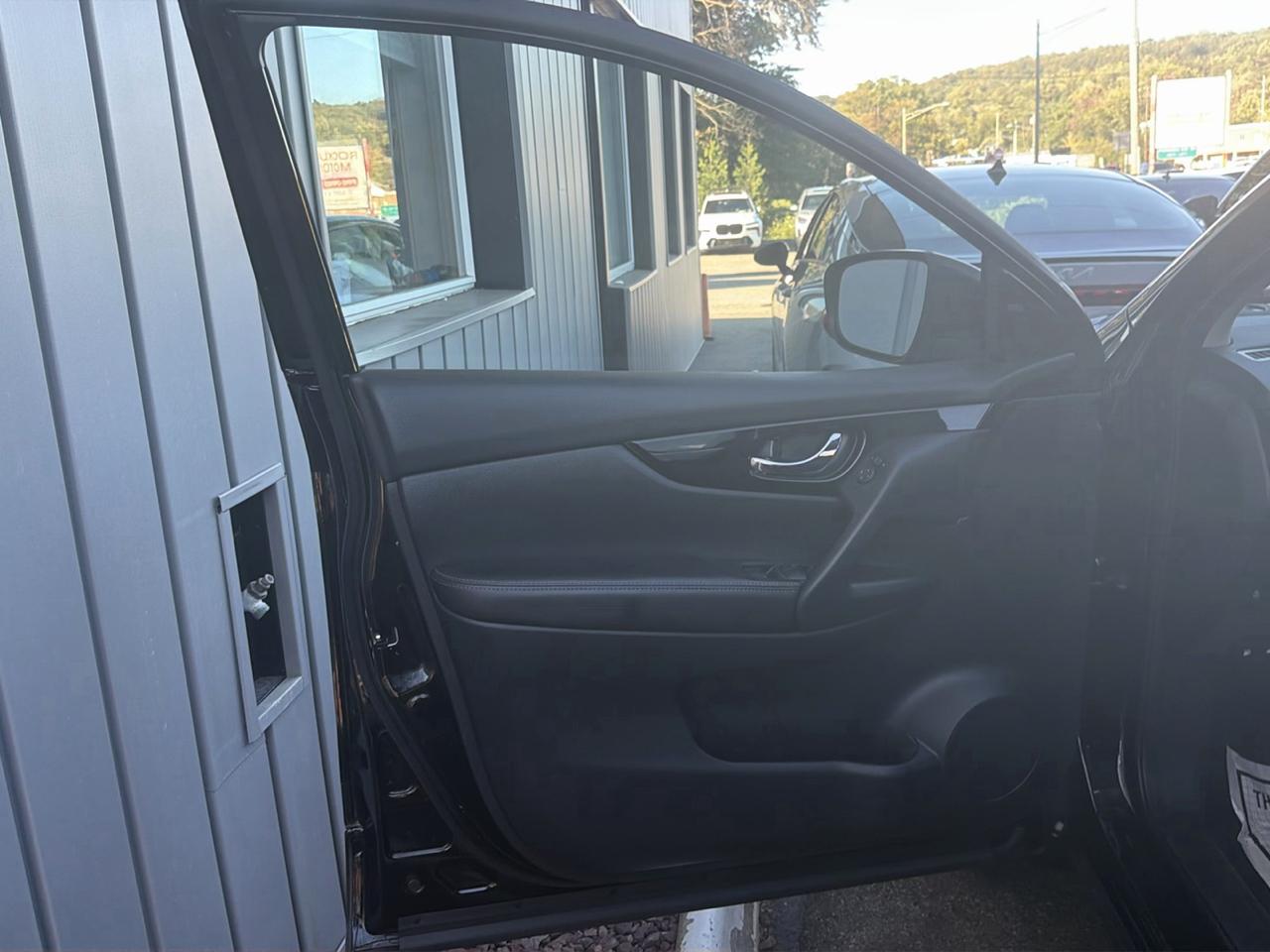 Nissan Rogue Sport AWD SV 2021