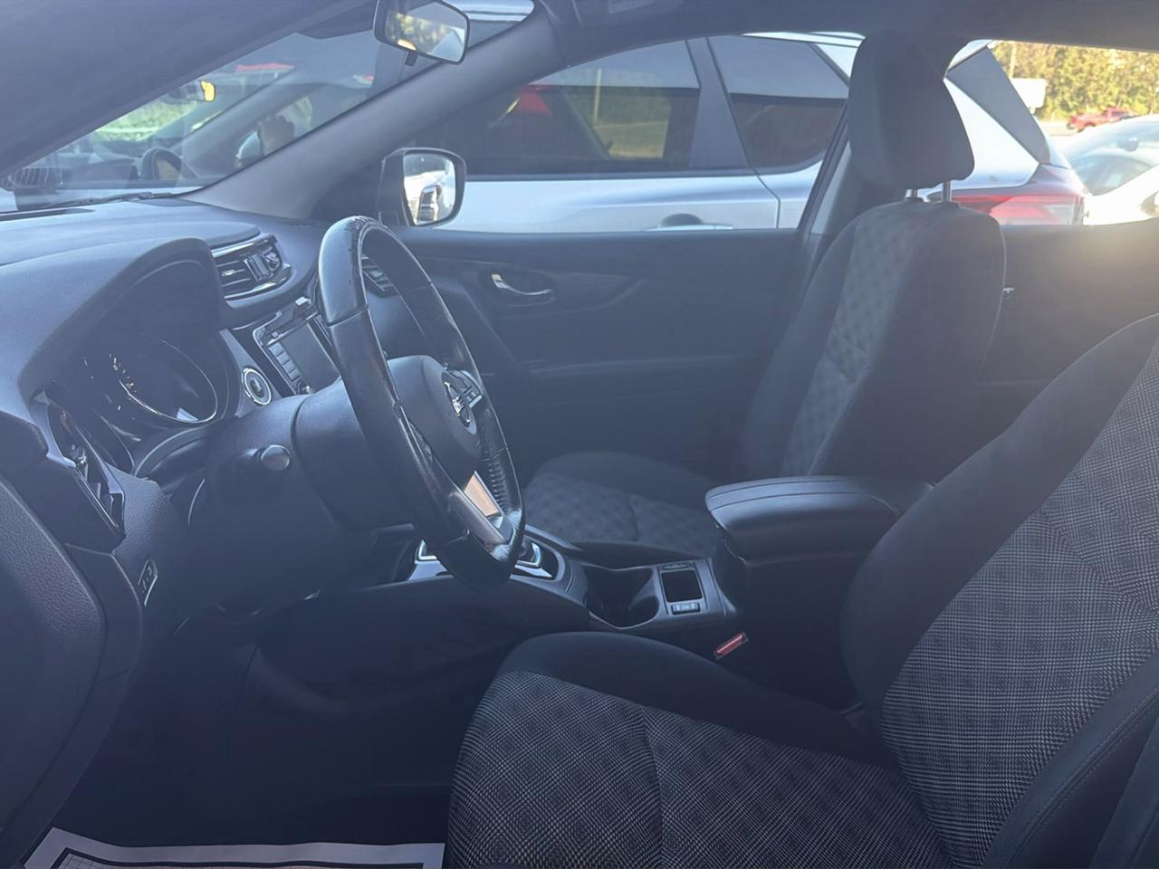 Nissan Rogue Sport AWD SV 2021