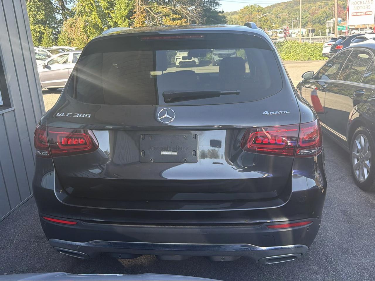 Mercedes-Benz GLC GLC 300 4MATIC SUV 2022