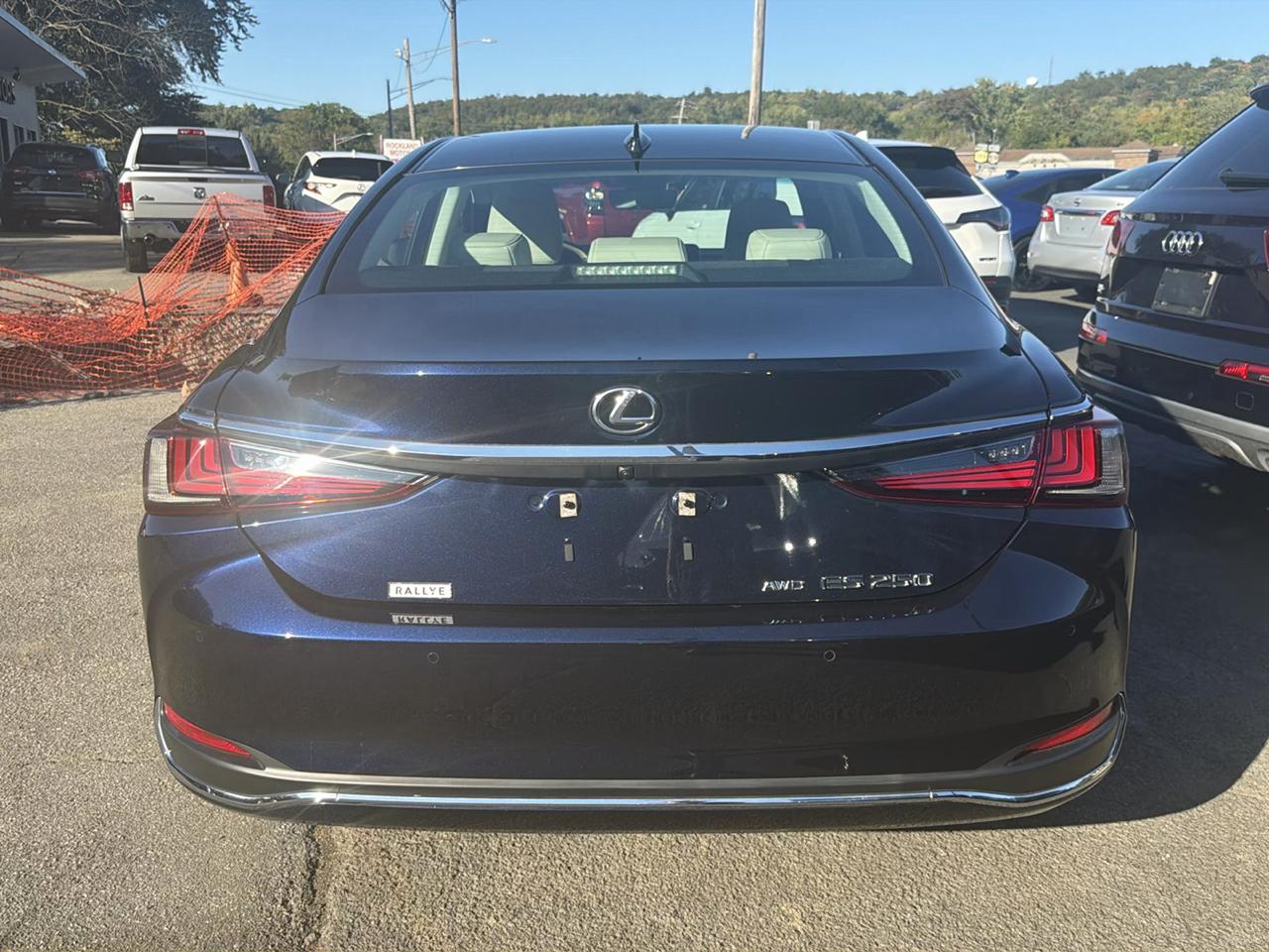 Lexus ES ES 250 Luxury AWD 2023