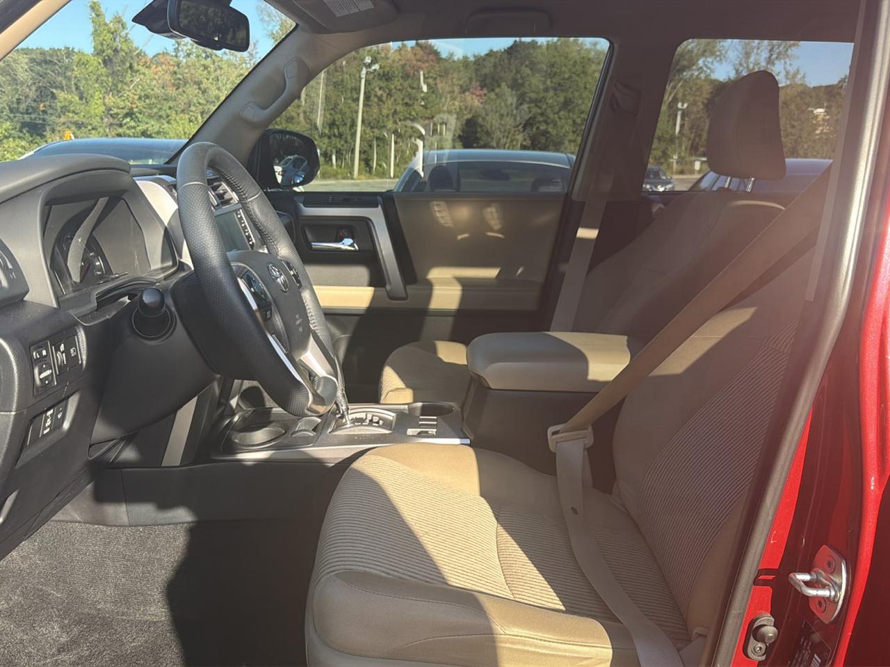 Toyota 4Runner SR5 2024