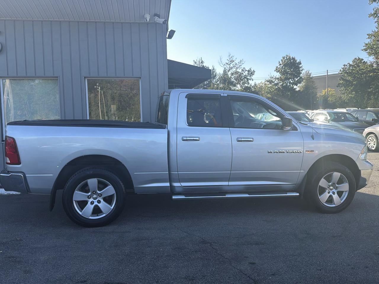RAM 1500 4WD Quad Cab 140.5" Big Horn 2011