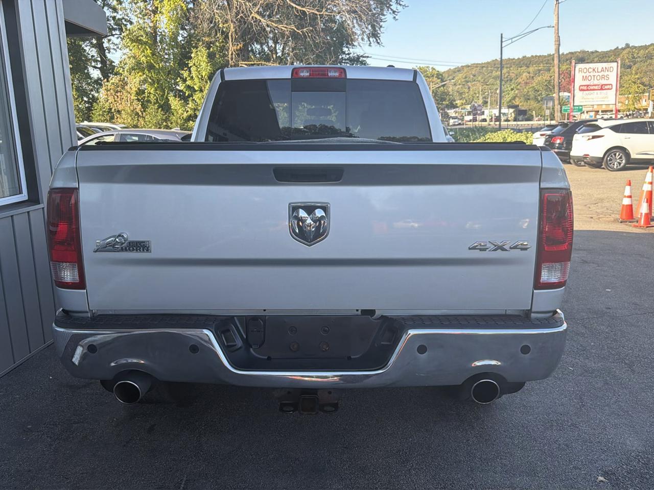 RAM 1500 4WD Quad Cab 140.5" Big Horn 2011