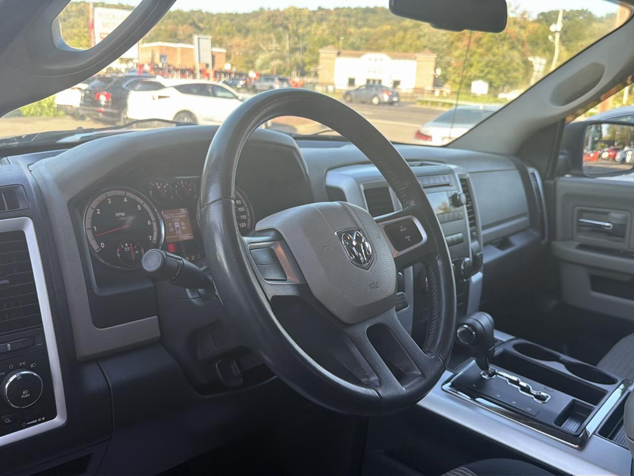 RAM 1500 4WD Quad Cab 140.5" Big Horn 2011
