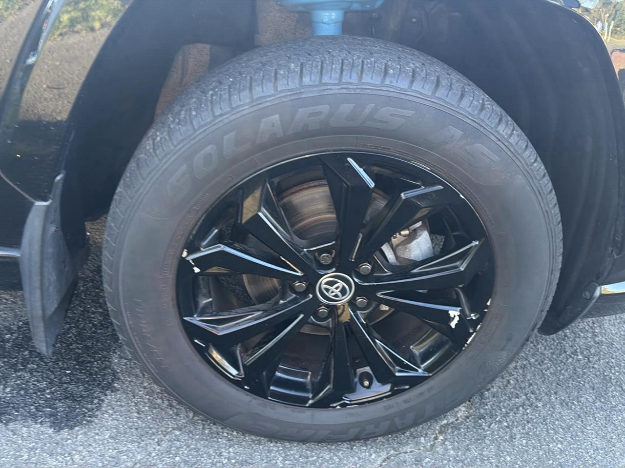 Toyota RAV4 Hybrid SE AWD (Natl) 2023