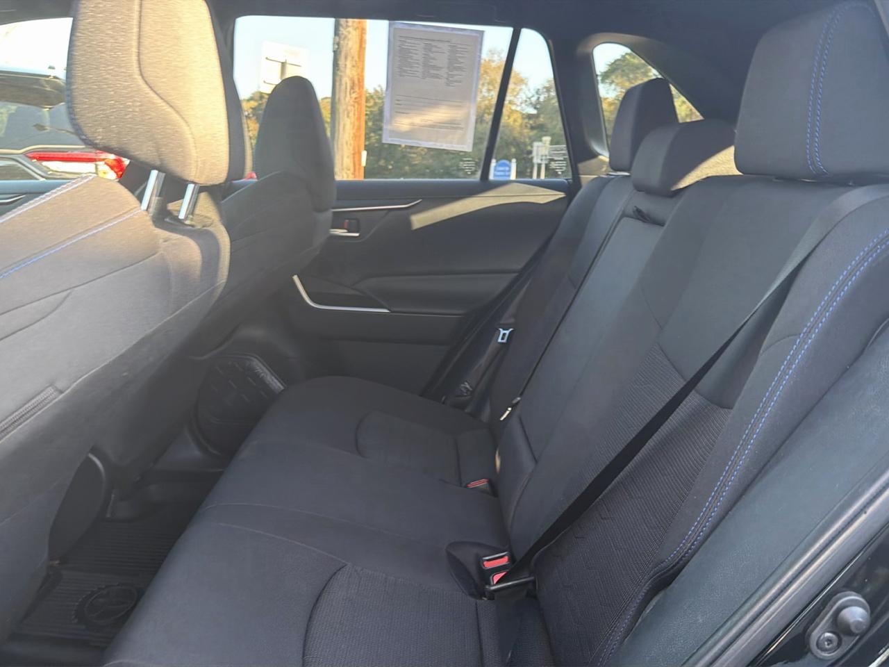Toyota RAV4 Hybrid SE AWD (Natl) 2023