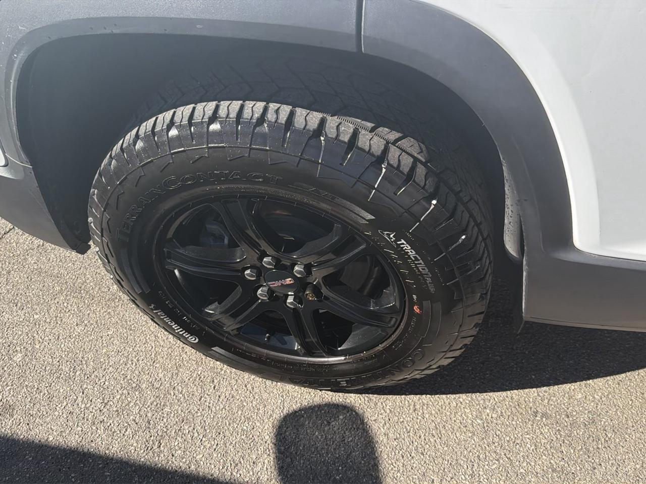GMC Acadia AWD 4dr AT4 2023