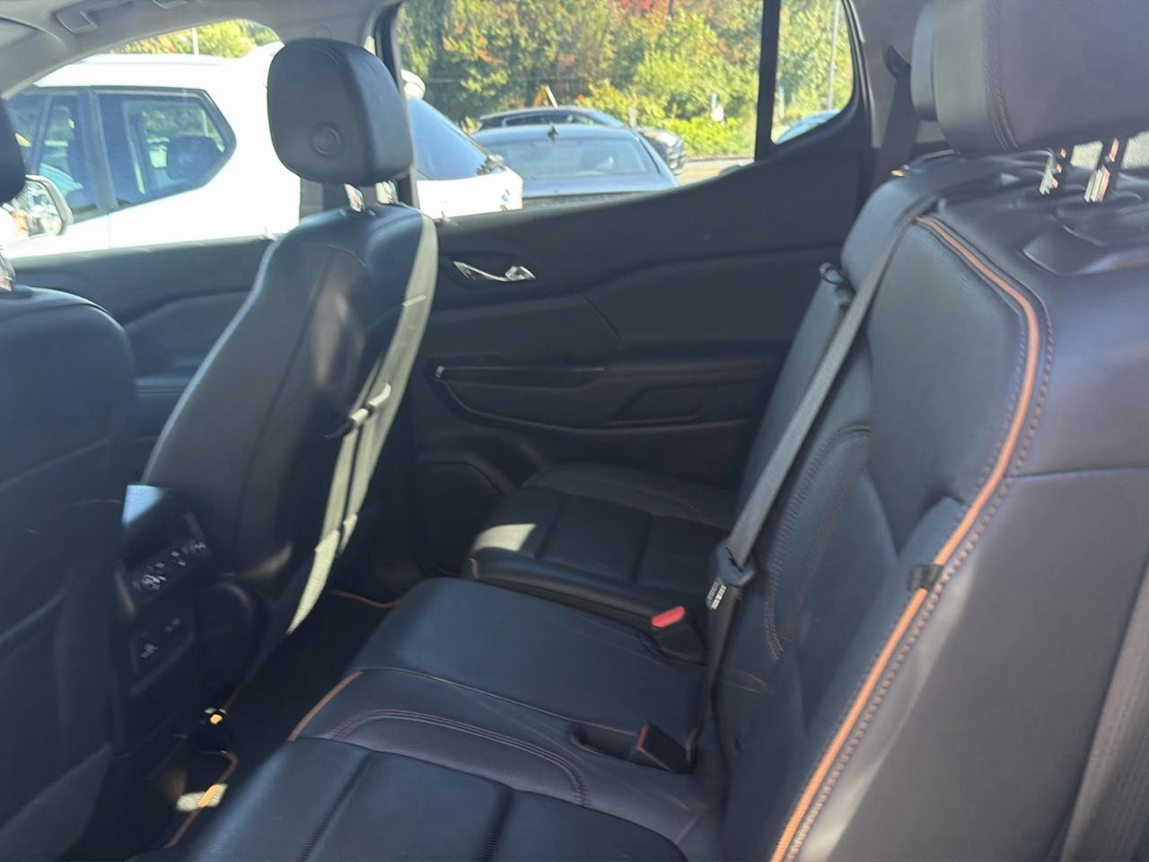 GMC Acadia AWD 4dr AT4 2023