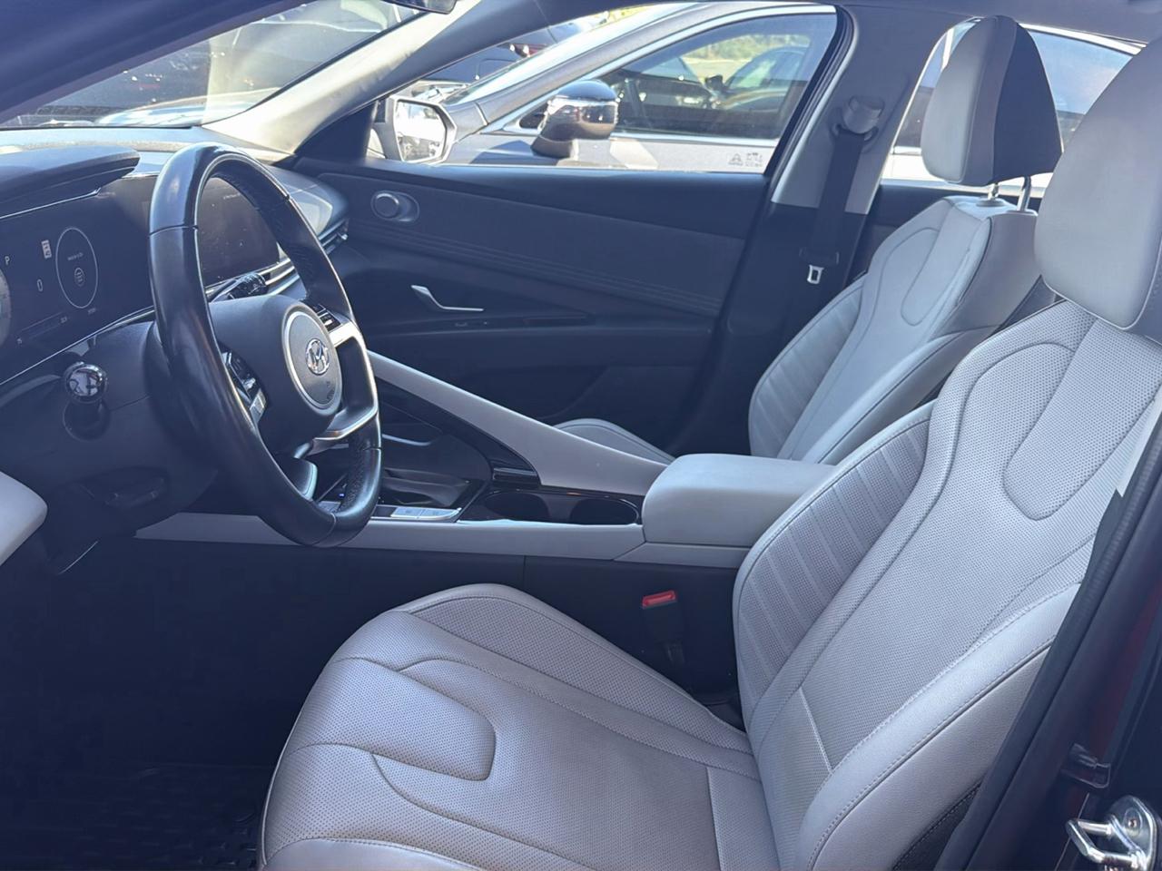 Hyundai Elantra Limited IVT 2023