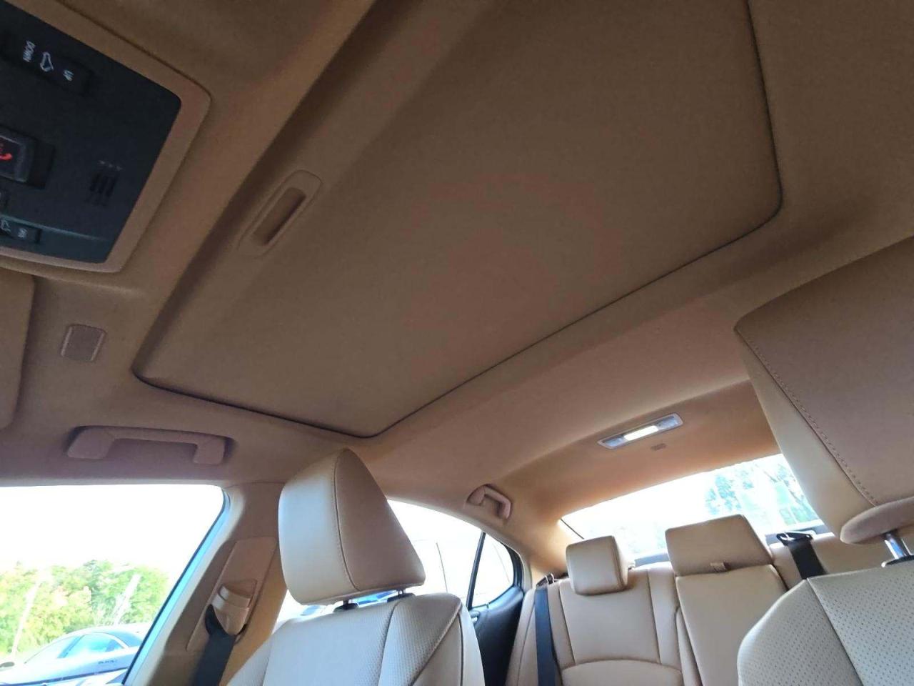 Lexus ES ES 250 AWD 2024