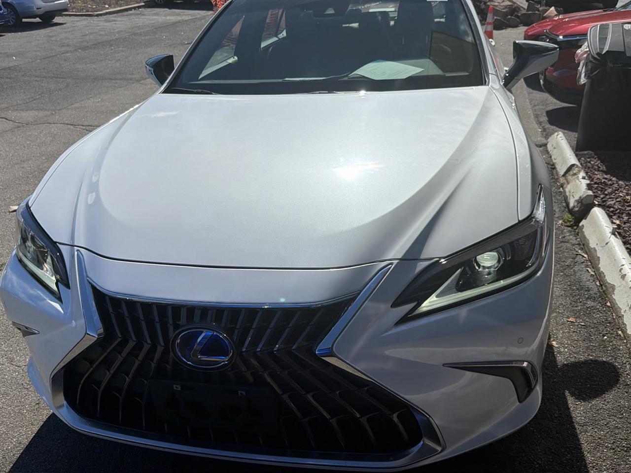 Lexus ES ES 300h Luxury FWD 2022