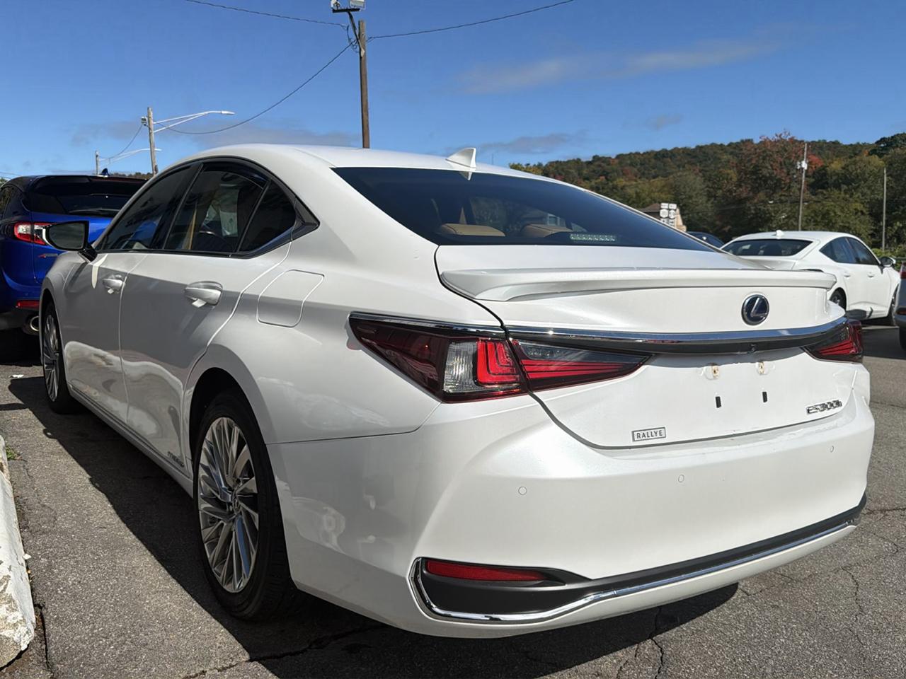 Lexus ES ES 300h Luxury FWD 2022